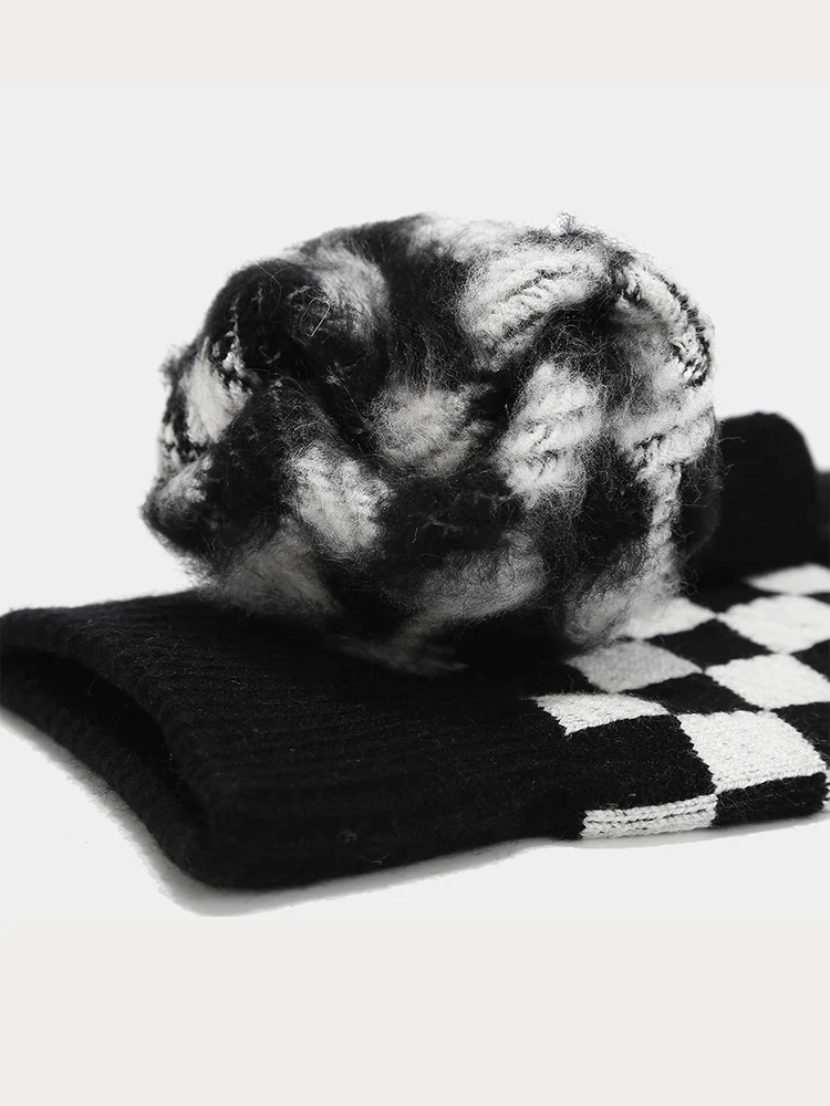 Cozy Checked Beanie Hat Scarf Gloves 3-in-1 Set - Image 9