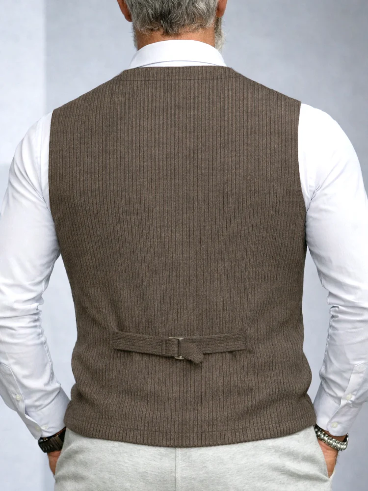 Essential V-Neck Knit Vest - Image 3