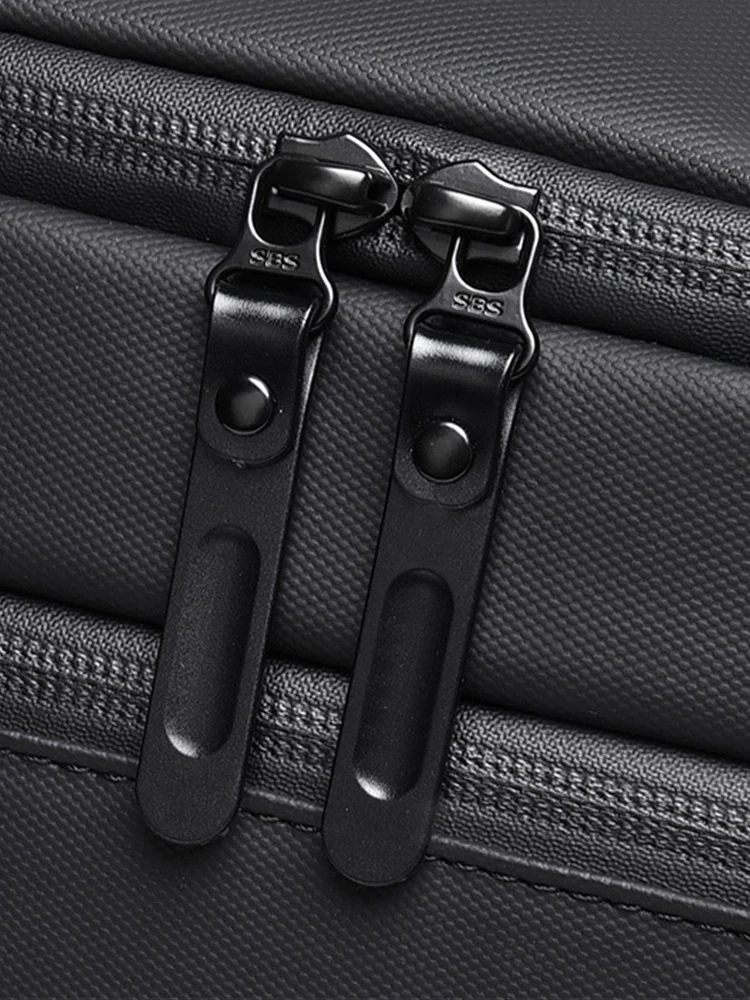 High Quality Waterproof Travel Bag - Image 17