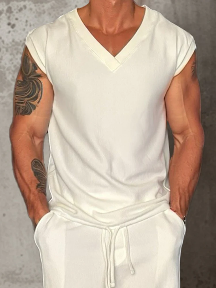 Minimalist Sleeveless Casual Set - Image 4