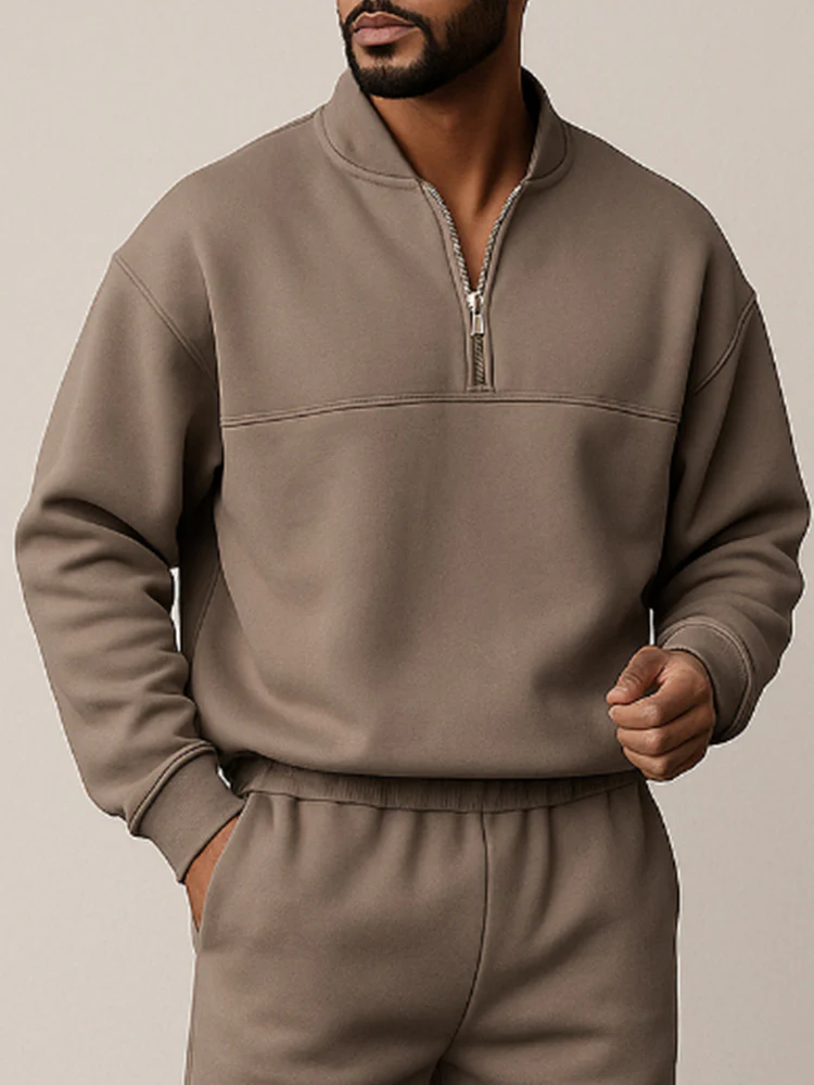 Sporty Unique Design Sweatsuit Set - Image 3