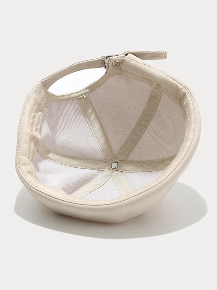 Stylish Heart Embroidery Brimless Hat - Image 10